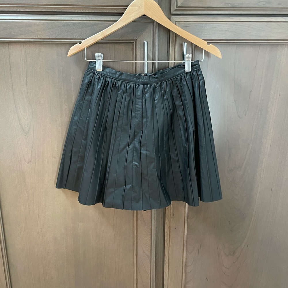 Vegan Leather Pleated Mini skirt  Size Small